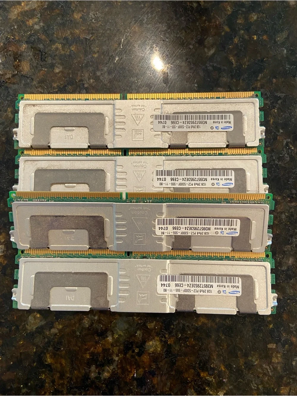 Lot of 4 Samsung 1GB 2Rx8 PC2-5300F-555-11-80 Memory M395T2953EZ4-CE66